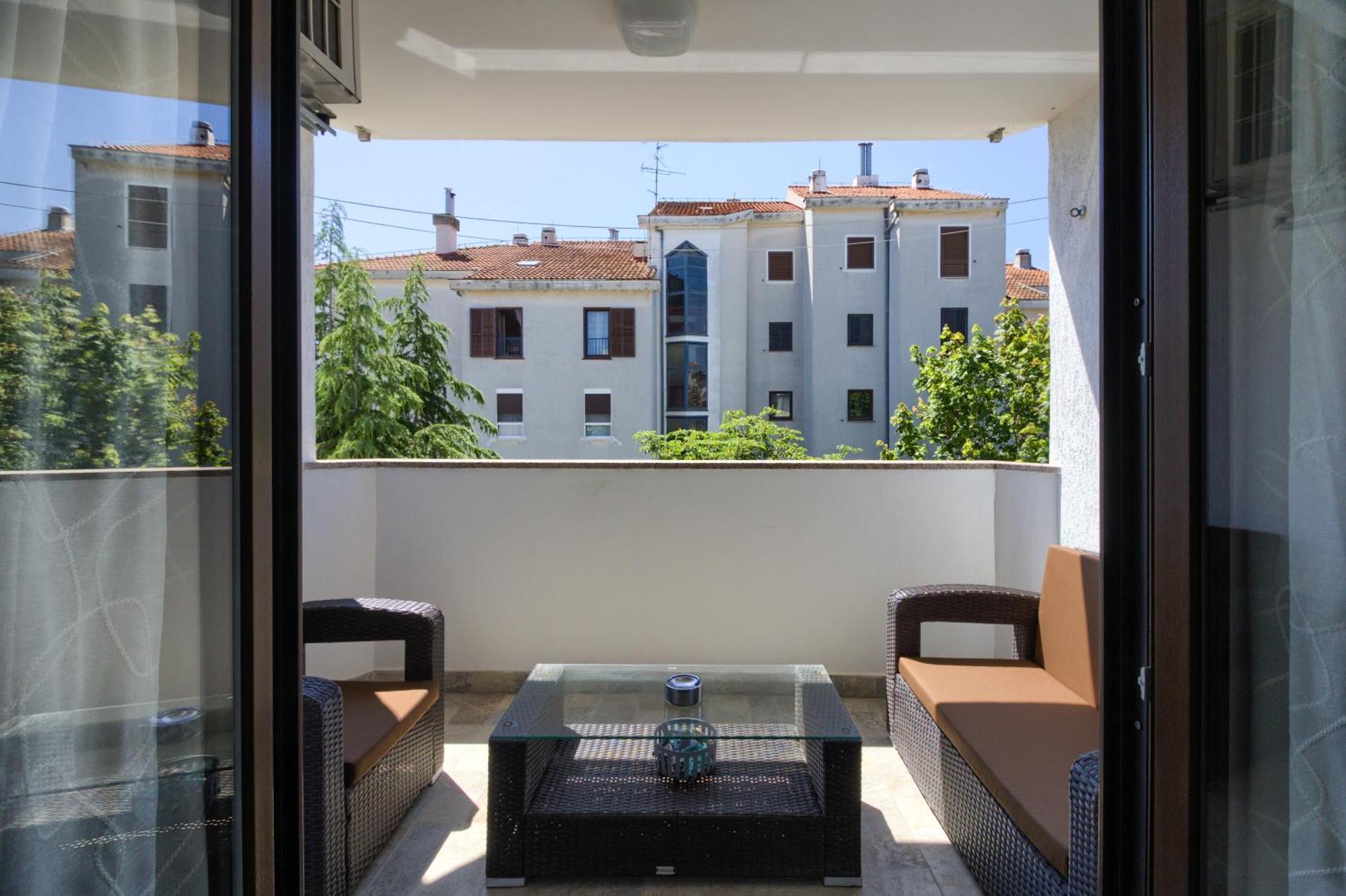 Apartment Lungomare Pula Exteriör bild